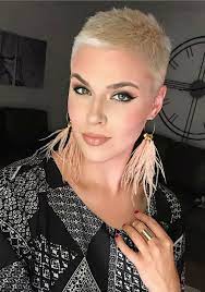 60 Cool Short Pixie Haircut And Hair Style Ideas For Woman Page 58 Of 60 Short Hair Styles Pixie Super Short Hair Short Pixie Haircuts
