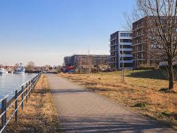 Da ich jetzt den aktuellen preis der kaltmiete weiß, habe ich meine alte anzeige gelöscht. Wir Begrussen Ct Ingenieure Im Europa Center Hamburg Finkenwerder