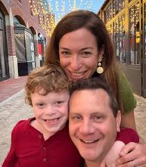 Spring break weekend in our nation's capital to catch the last of the  cherry blossoms, see pandas, eat @nancysilverton's food, and get our steps  in at museums. 🌸 🐼 🥗 🖼️ @teribenn #jaggerskhy