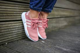 Adidas nmd r1 weiß (18). Sneaker Zimmer De Adidas Nmd R1 Raw Pink Ein Echter Womanzier