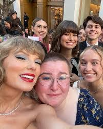 Elise Garner's Instagram, Twitter & Facebook