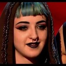 Hazel Parry (@Hazkev)