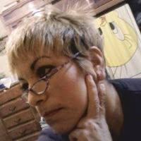 30+ perfiles de «Adela Salazar»