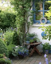 Throwbackthursday June 2009 Homeandgarden Gardendetails Gardendecor Instagardenlovers Countrycottage Cottagestyle Hyttehage Hagedesign Vakre Hager