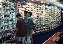 Photographer Captures Images Of Malls Across America In The 1980s Retro Photo Shopping Malls Vintage Mall