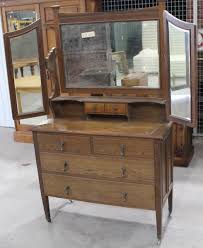 Most of the vintage mirrors for sale feature a few key characteristics: 1920 S Oak Dressing Table With Triple Mirror Stand Vinterior