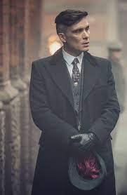 Dressed To Kill The Style Of Peaky Blinders Manner Estilo Gangster Peaky Blinders Ideias De Moda Masculina