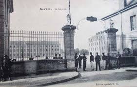Epingle Par Mariezoe Sur Nevers Nevers