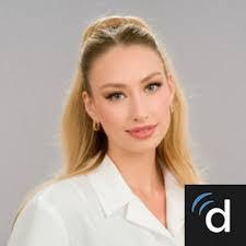 Erica Loza's Instagram, Twitter & Facebook