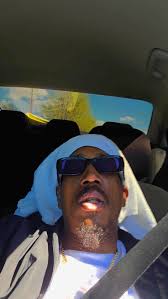 Beautiful day give fahda God thanks. , Hail di king an do di ting I&I