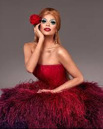 Commonly referred to by the media as the goddess of pop. She S Perfect She S Beautiful She Looks Like Linda Evangelista She S A Model Rupaulsdragrace