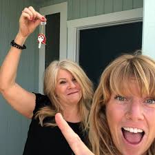 Wishing award winning journalist Robin Marsh from News 9 in Oklahoma, luck  at the Heartland Emmys. She was nominated for her interview with Toby  Keith. It was the last interview he ever