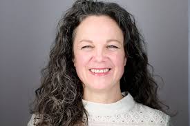 My favourite images done yesterday, by A great Photographer in Bath who  specialises in headsets. Do look him up, Adrian Jean. Very happy to have an  up to date photo for my