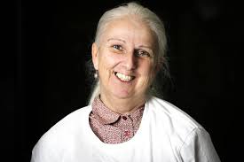 Nannas knit for change