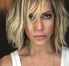 Father, nestor vissis owned a small supermarket and mother sophia was a housewife with a soft spot for singing. Anna Vissi Annavissilive Twitter