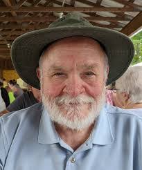 Stephen Eichelberger's Instagram, Twitter & Facebook