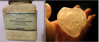 Alum's stone and powder that utilized in the experimental work.