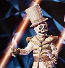 The masked singer ist gestartet! Who Is The Skeleton On The Masked Singer Clues And Guesses