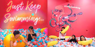 This year, we decided to reinvent the way we celebrate the festival of lights. Mah Sing Pop Up Arts Lights Exhibition Southville City Kajang