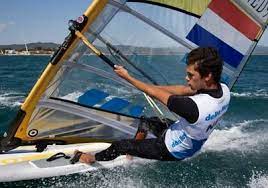 Hierin hebben ze het over zijn teleurstelling toen vorig jaar bleek de olympische spelen niet door konden gaan en zijn liefde voor. Kiran Badloe On Twitter Pretty Special Finishing Our Training With The Locals Of The Bay Whytheocean Worldsprep Plasticfreewaters Dutchwavemakers The Ocean Https T Co Xddwe4ttqm