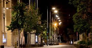 Such an order may be issued by public authorities but also by the owner of a house to those living in the household. Toque De Queda Hoy Lunes 23 De Agosto Horarios Permisos Y Multas Nacional Biobiochile