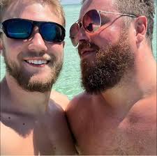 Derrick-Veigh Robinson için profil