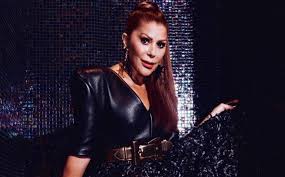 Después del sismo de magnitud de 7.5 en méxico, alejandra guzmán informó a sus fanáticos que se llevó un gran. Critican A Alejandra Guzman Por Supuesta Cirugia En El Rostro