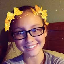 Julie Wages's Instagram, Twitter & Facebook