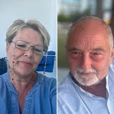 What is the best way to do parasailing at Atlantis in the Bahamas?