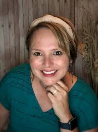 Michelle Risser's Instagram, Twitter & Facebook