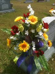 Just as in christianity, white roses are used to represent purity and virtue. 47 Cemetery Flowers Ideas Cemetery Flowers Memorial Flowers Flower Arrangements