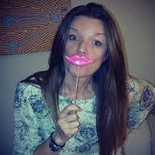 Sonja Gibson (@travellingbroom)