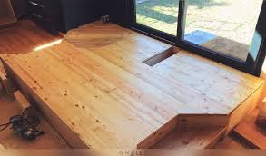 Estrade en bois sur mesure. Estrade Du Salon L Estrade N Est Tiny House Chalet Facebook