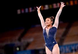 Suni lee's family celebrates her winning gold at the olympics. V2rraxhi5uchwm