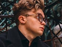 Dean Dimarzo's Instagram, Twitter & Facebook