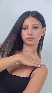 You as Gold #makeupartist #model #reels #fashionista #gold #confidence  #jewellery #diamond #girls #كويت #ramadan #modelthalia #fashionista #بنات