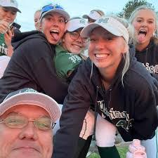 Beth Baldridge's Instagram, Twitter & Facebook