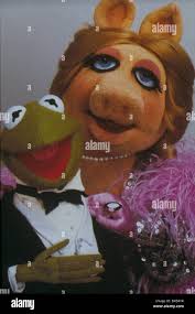 Kermit miss piggy hi-res stock photography and images