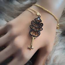 Esra Celik Adli Kullanicinin Dovme Alintilari Panosundaki Pin 2020 Kolyeler Gumus Altin