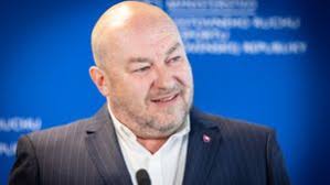 Aj malé peniaze priťahujú veľkých špekulantov. Prípad Podbieľ ukazuje,  prečo treba sledovať každé euro (názor Natálie Nash)