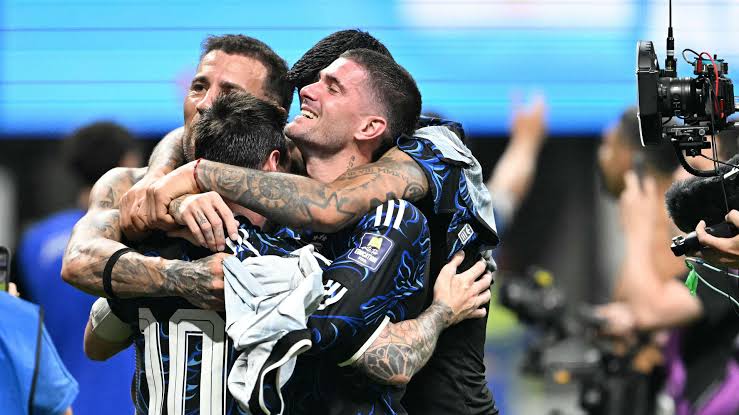 Enzo Fernandez trolls England with savage social media post after  Argentina's World Cup semi-final triumph | Goal.com US