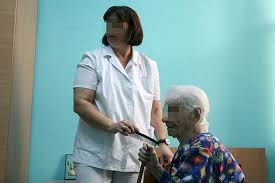 Caut ingrijitoare si asistente medicale pentru ingrijire batrani in austria. Ingrijitoare De BÄtrani Romance Å£epuite In Germania Si Austria Cum AcÅ£ioneazÄ Mafia Intermediarilor Evenimentul Zilei