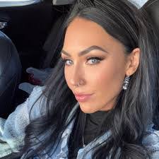 Tasha Thacker's Instagram, Twitter & Facebook