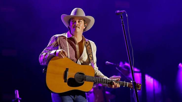 Zach Top Performs Acoustic 'Amarillo by Morning' at Durant Show - Backstage  Country