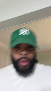 Errol Chase (@earview)