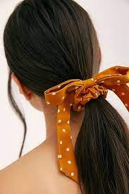 Here S How To Wear A Bow In Your Hair And Not Look Like You Re 5 Years Old Short Hair Styles Easy Short Hair Styles Curly Hair Styles
