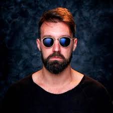 Arte-joven-en-las-calles-2025-la-orotava  https://danielhubscher.com/wp-content/uploads/2021/07/foto-castin-en-estudio-2-daniel-hubscher.jpg