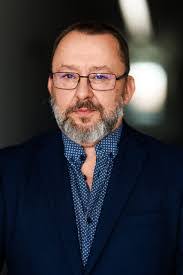 Dennis Heide's Instagram, Twitter & Facebook