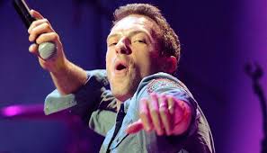 Coldplay's Chris Martin's strange behavior caught