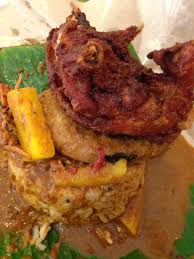 Hari ni cuma nak kongsi resepi ayam goreng berempah ni jer. 7 Nasi Kukus Ayam Berempah Kl Yang Sedap Saji My